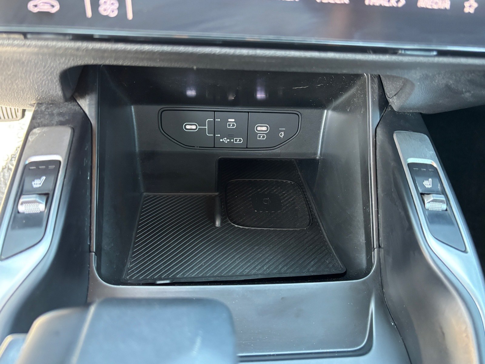 Used 2025 Kia Sorento S FWD image 15