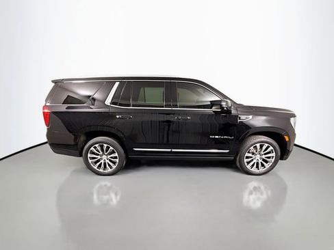 Used 2021 GMC Yukon Denali w/ Denali Premium Package AWD/4WD image 9