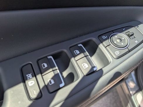 Used 2019 Hyundai Santa Fe Limited AWD/4WD image 15