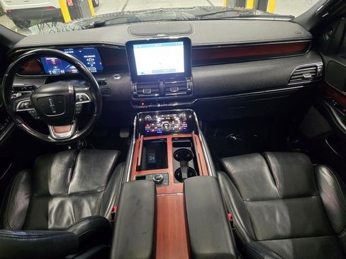 Used 2021 Lincoln Navigator Reserve AWD/4WD image 40
