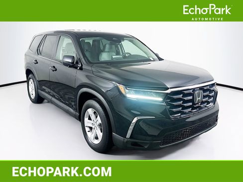Used 2023 Honda Pilot LX image 1