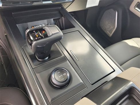 New 2026 GMC Hummer EV 4x4 Crew Cab image 25