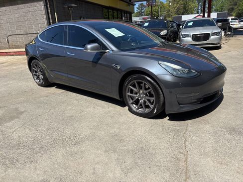 Used 2018 Tesla Model 3 Long Range image 4