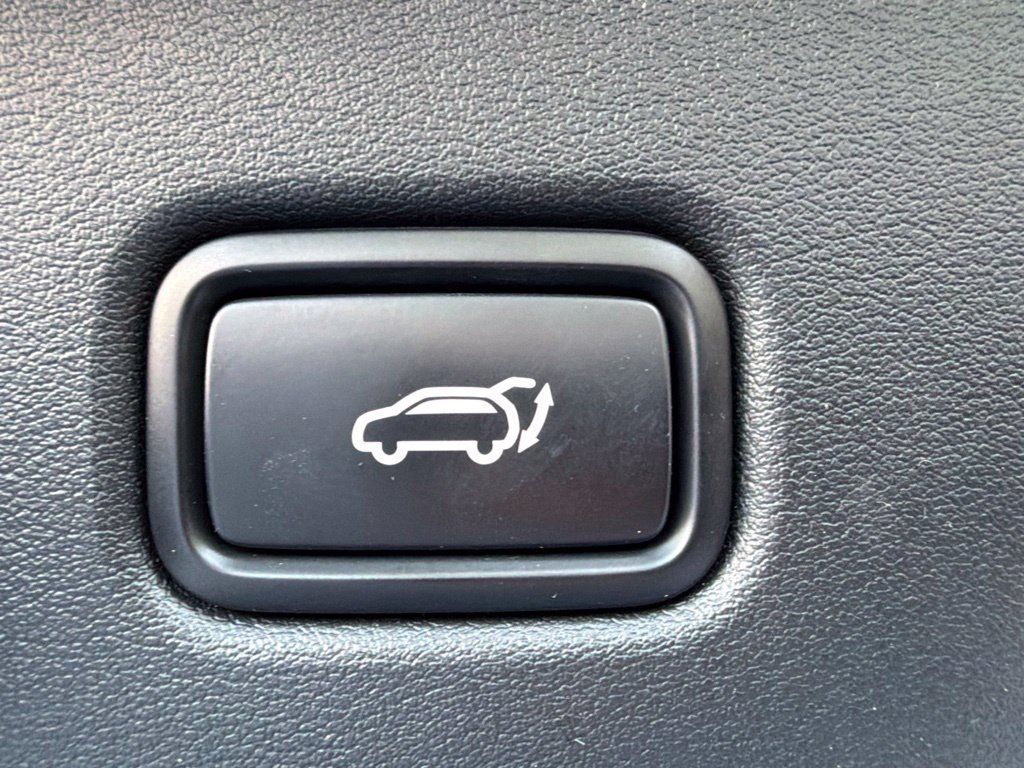 Used 2024 Kia EV6 Wind w/ Wind Technology Package AWD/4WD image 15