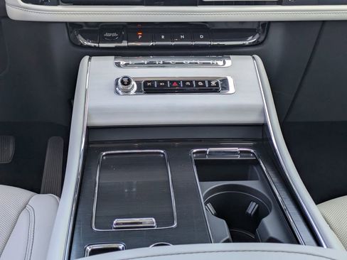 New 2026 Lincoln Aviator Reserve w/ Illumination Package RWD image 27