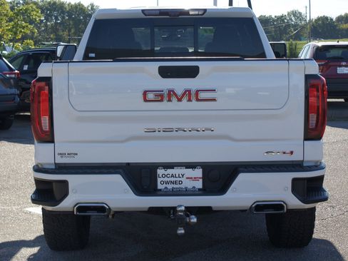 Used 2021 GMC Sierra 1500 AT4 w/ AT4 Premium Package image 3