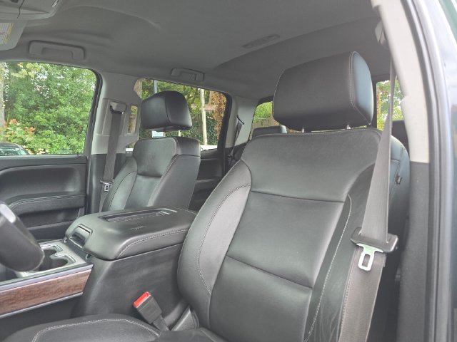 Used 2019 GMC Sierra 2500 SLT w/ Duramax Plus Package AWD/4WD image 20