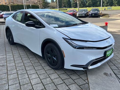 New 2026 Toyota Prius Plug-In Hybrid image 7