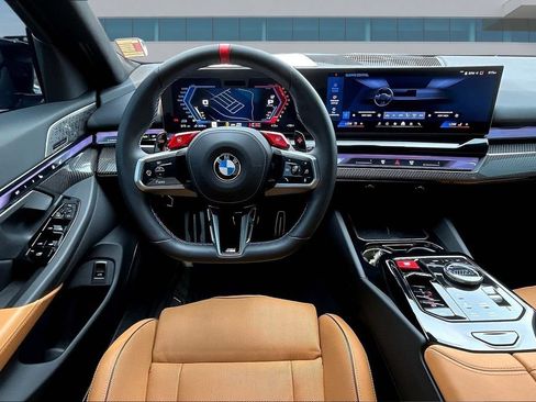 Used 2026 BMW M5 Touring AWD/4WD image 8