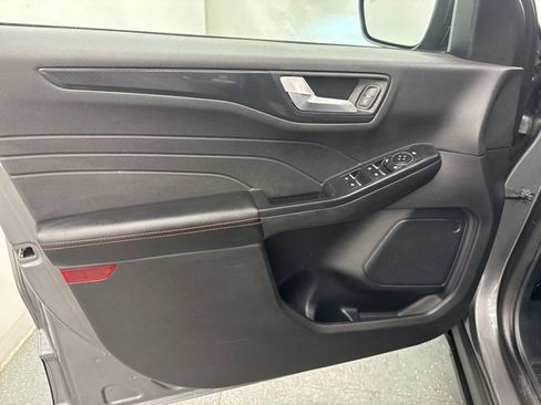 Used 2025 Ford Escape ST-Line image 19