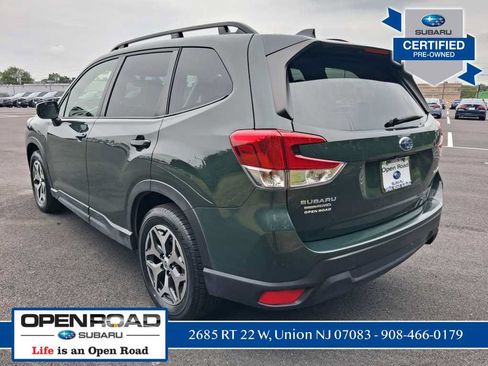 Used 2024 Subaru Forester Premium AWD/4WD image 5