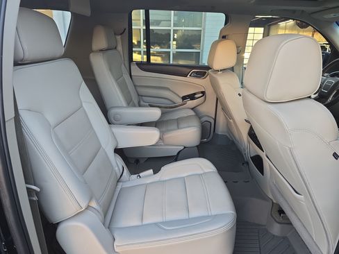 Used 2017 GMC Yukon XL Denali w/ Open Road Package AWD/4WD image 11