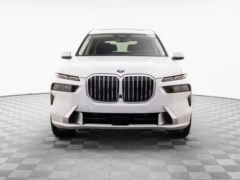 Used 2025 BMW X7 xDrive40i image 9