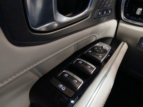 Used 2023 Kia Sorento SX Prestige image 29