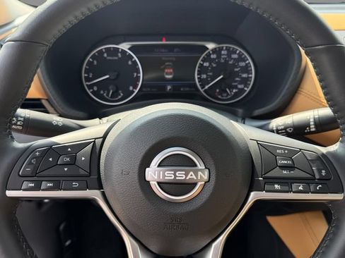 Certified 2025 Nissan Sentra SV w/ SV Premium Package FWD image 28
