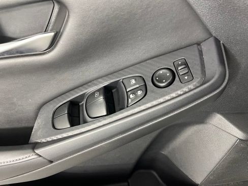 Used 2023 Nissan Sentra SV FWD image 32