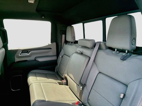 Used 2024 GMC Sierra 1500 SLT w/ SLT Premium Plus Package RWD image 21