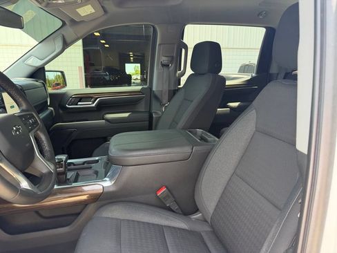 Used 2023 Chevrolet Silverado 1500 LT Trail Boss AWD/4WD image 14
