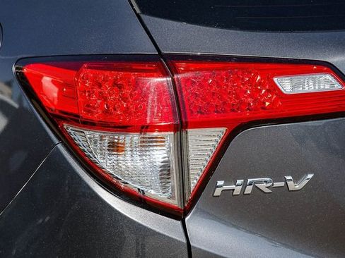 Used 2022 Honda HR-V EX image 10