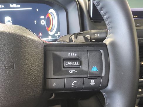 Used 2025 Nissan Rogue Platinum w/ Platinum Premium Package AWD/4WD image 25