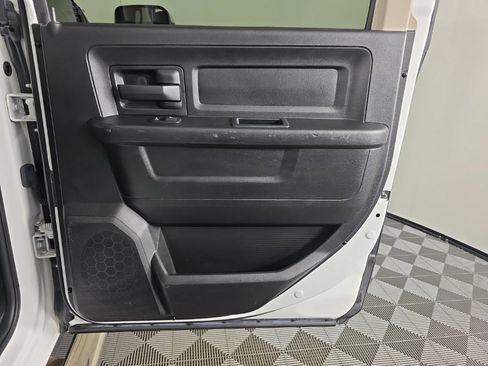 Used 2017 RAM 2500 Tradesman w/ Chrome Appearance Group image 34