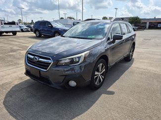 Used 2018 Subaru Outback 3.6R Limited image 1