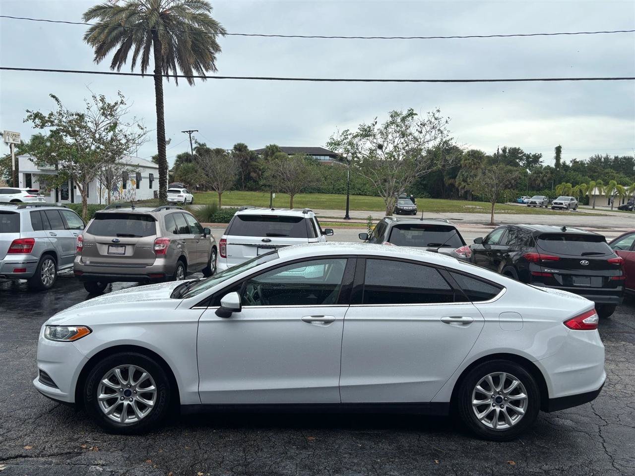 Used 2016 Ford Fusion S FWD image 2