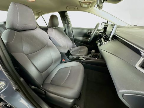 Used 2020 Toyota Corolla LE w/ Carpet Mat Package (TMS) FWD image 28
