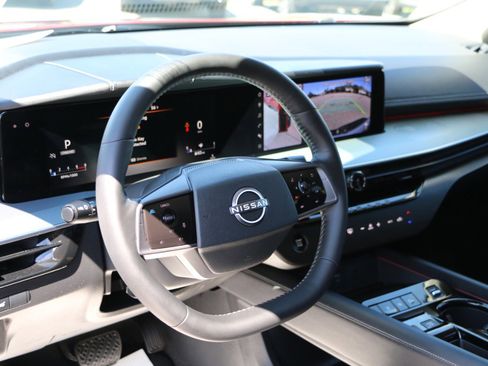 Used 2025 Nissan Murano SL image 19