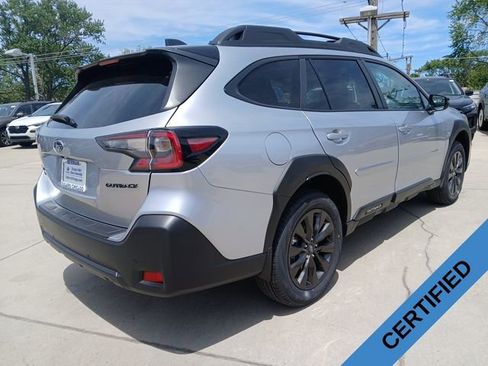 Used 2025 Subaru Outback Onyx Edition AWD/4WD image 3