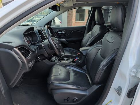 Used 2020 Jeep Cherokee Limited AWD/4WD image 13