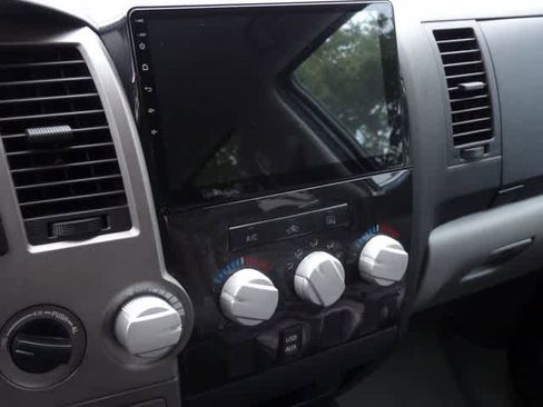 Used 2010 Toyota Tundra 4x4 Double Cab image 12