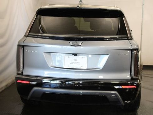Certified 2026 Cadillac Vistiq Sport w/ LPO, Floor Liner Package AWD/4WD image 6