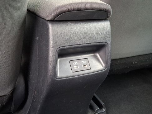 Used 2023 Toyota Corolla LE FWD image 11