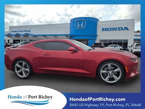Used 2018 Chevrolet Camaro SS RWD image 1