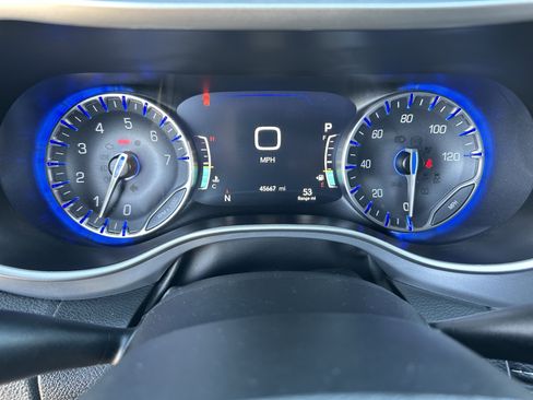 Certified 2022 Chrysler Pacifica Touring-L w/ S Appearance Package image 30