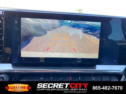 Used 2024 Chevrolet Silverado 1500 RST AWD/4WD image 17