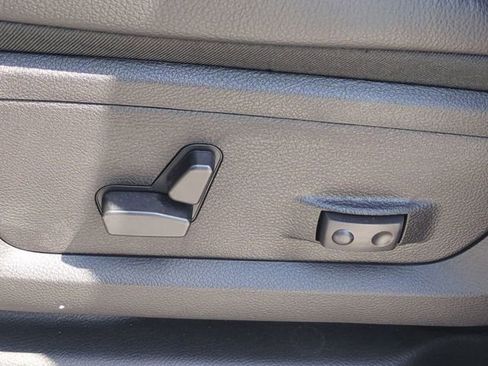New 2026 RAM 3500 Laramie AWD/4WD image 23