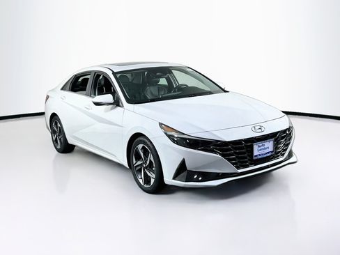 Used 2023 Hyundai Elantra Limited FWD image 3