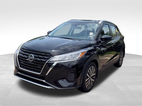 Used 2021 Nissan Kicks SV FWD image 6