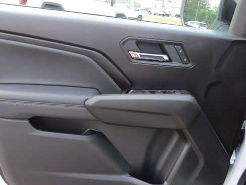 New 2025 GMC Canyon Elevation w/ Convenience Package image 18