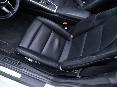 Used 2019 Porsche 911 Targa 4S image 17