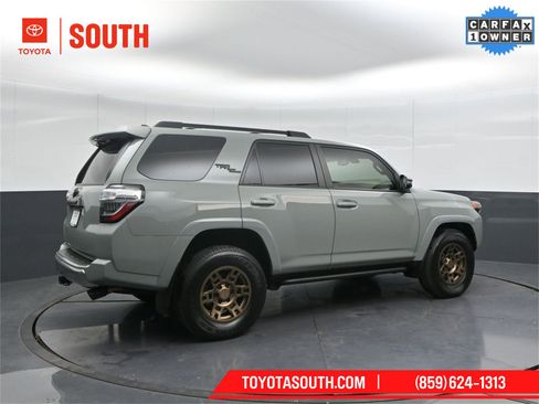 Used 2023 Toyota 4Runner TRD Off-Road Premium image 2