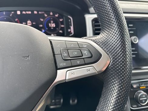 Certified 2022 Volkswagen Atlas SEL R-Line image 20