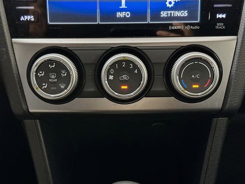 Used 2015 Subaru Crosstrek 2.0i Premium w/ Special Edition Package AWD/4WD image 22