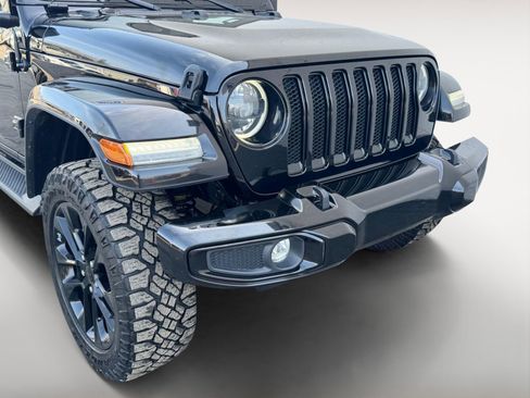 Used 2023 Jeep Wrangler Unlimited Sahara image 8