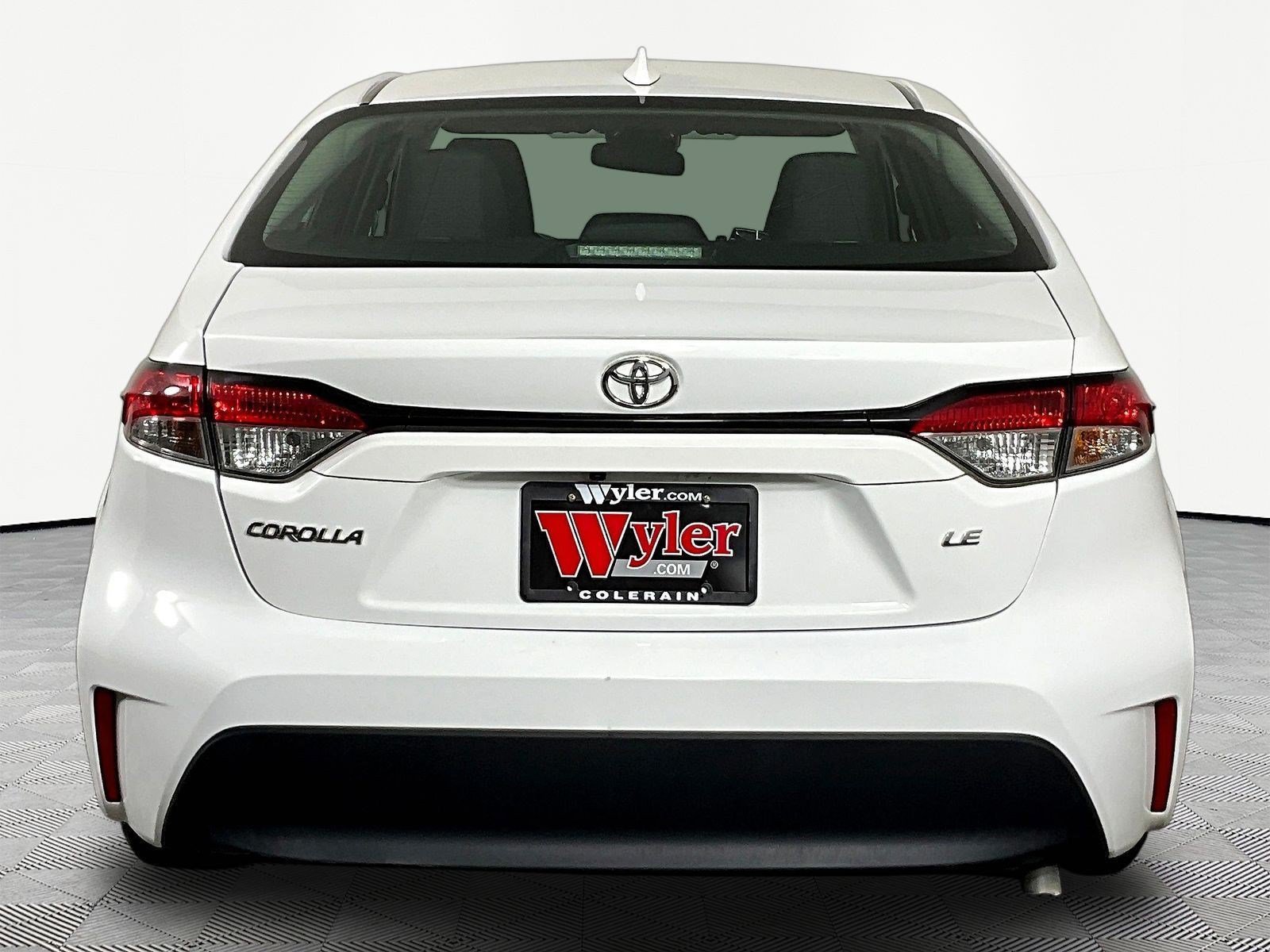 Used 2023 Toyota Corolla LE FWD image 5