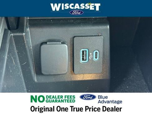 Certified 2022 Ford Explorer XLT w/ Equipment Group 202A image 14