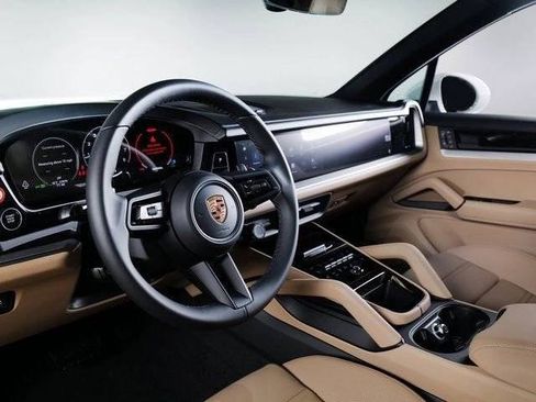 New 2026 Porsche Cayenne AWD/4WD image 4