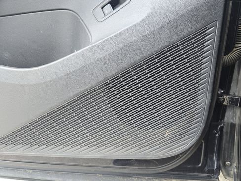 Used 2024 Volkswagen Atlas Cross Sport SE image 25